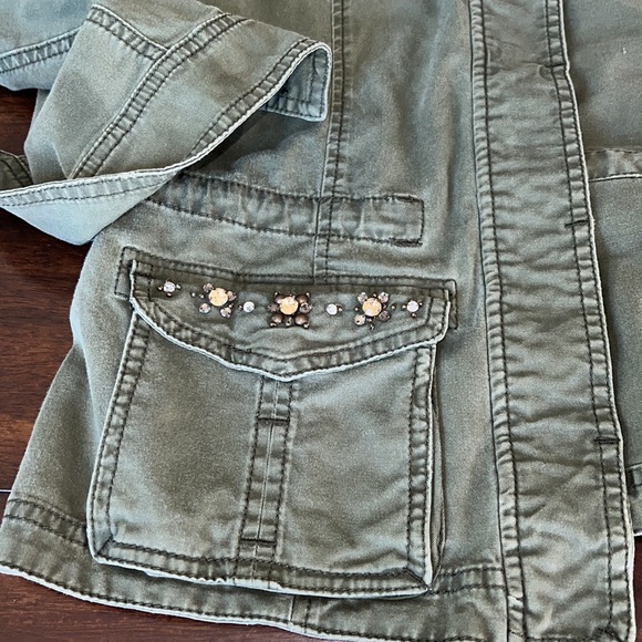 Cute jacket! - Picture 2 of 8